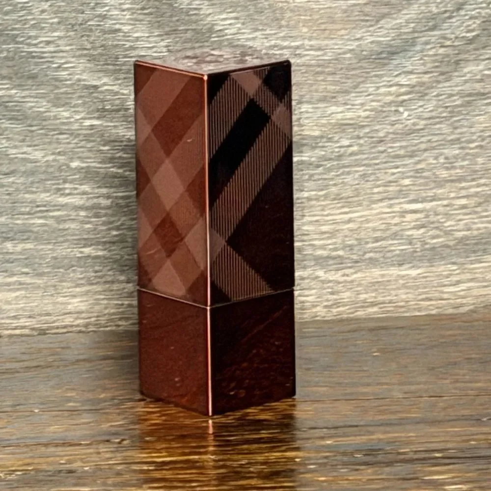 Burberry Kisses Matte Lipstick 09 Chestnut Nude Full Size NEW Russet Collection